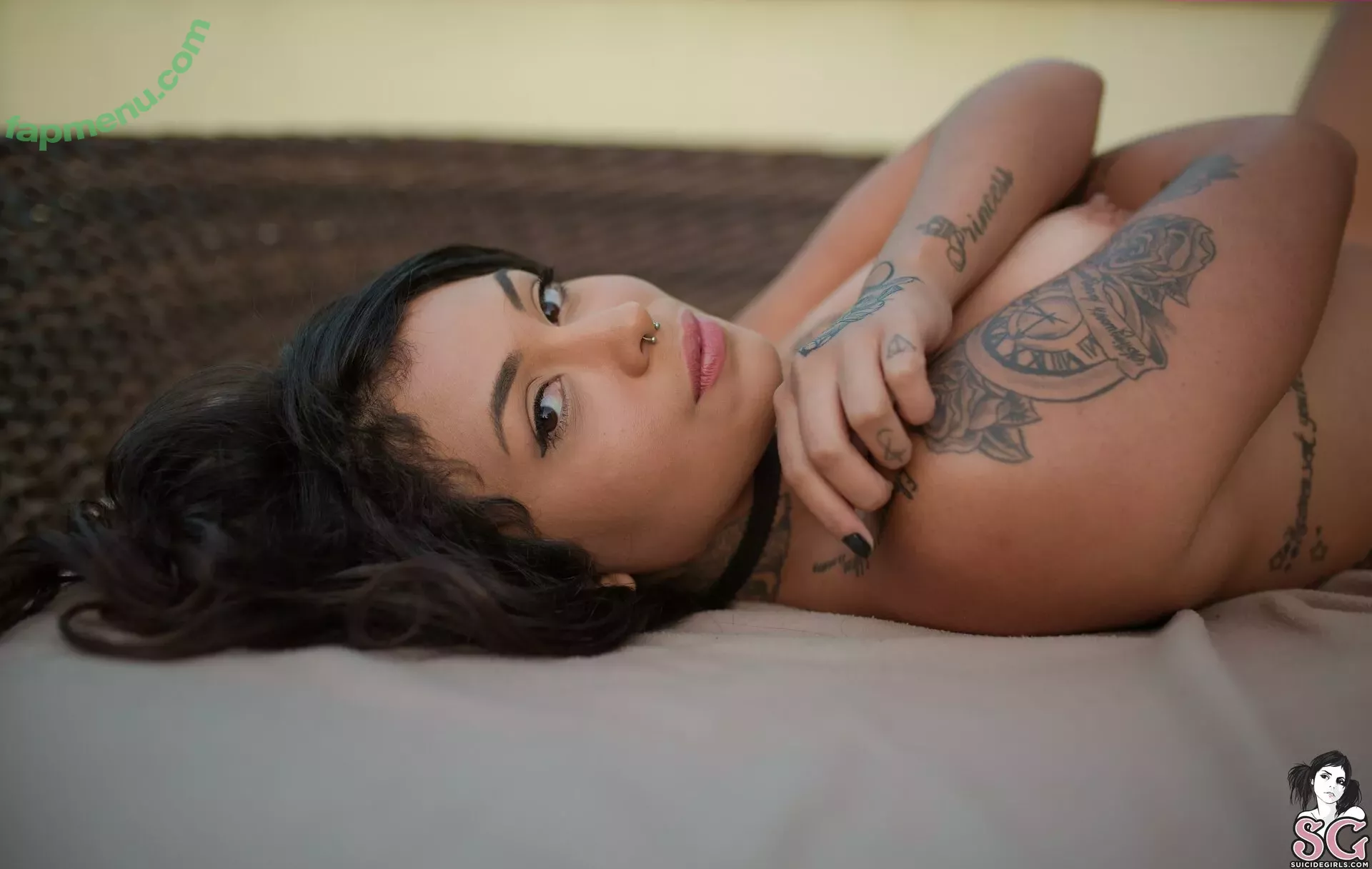 Ani Lorac nude photo #0032 (aniloracvipclub / anilorak)