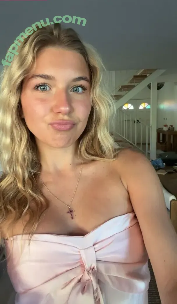 Aniela Leon nude photo #0602 (anielaleon)