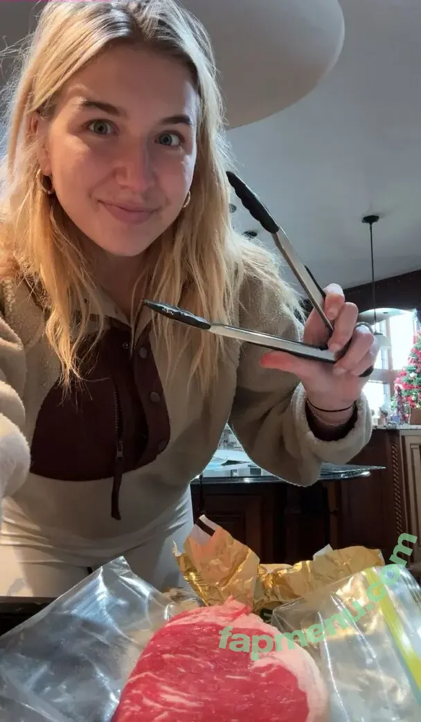 Aniela Leon nude photo #0655 (anielaleon)