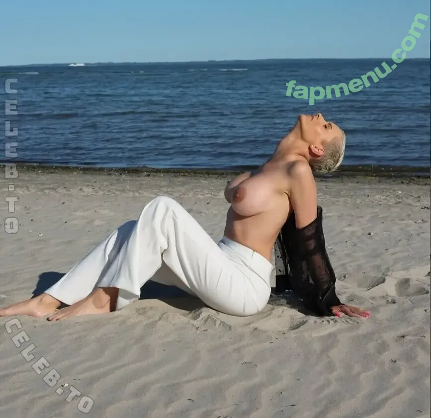 Anike Ekina nude photo #0188 (anike.official / anike_ekina / anikeekina)