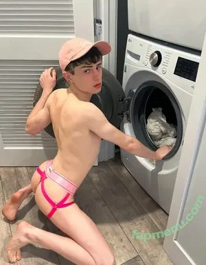  nude photo #0004