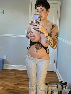 Anisa Jomha / AnisaJomha / AnisaTheGreasy / Annie Jay / anniejay nude photo #0075