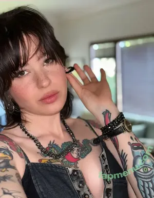 Anisa Jomha nude