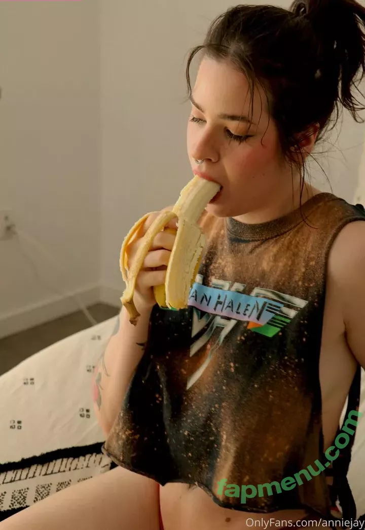 Anisa Jomha nude photo #0093 (AnisaJomha / AnisaTheGreasy / Annie Jay / anniejay)