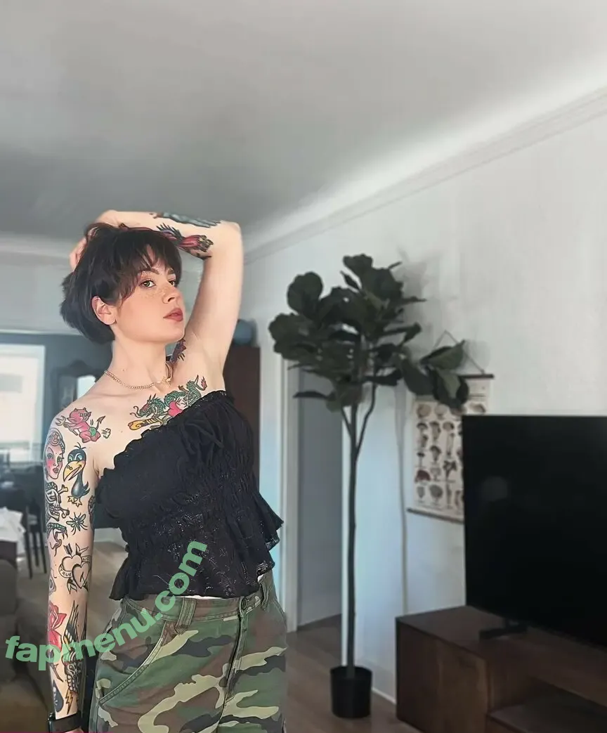 Anisa Jomha nude photo #0613 (AnisaJomha / AnisaTheGreasy / Annie Jay / anniejay)