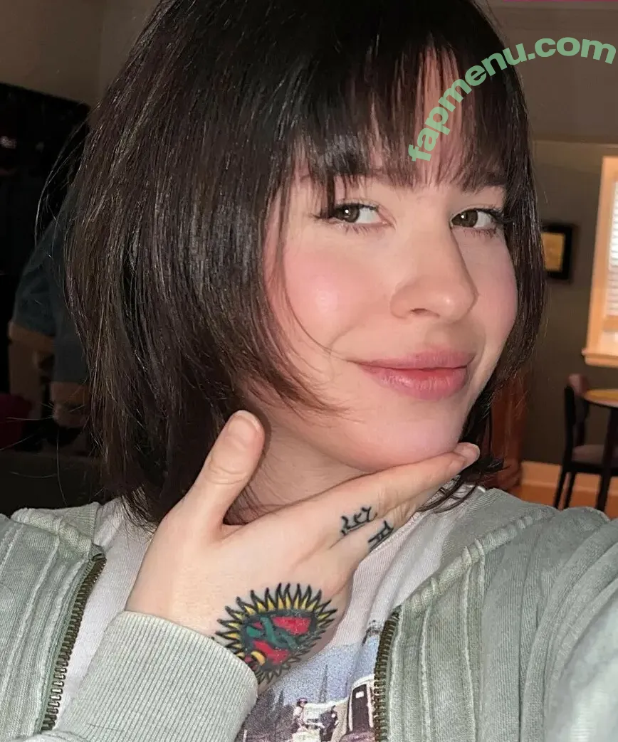 Anisa Jomha nude photo #0619 (AnisaJomha / AnisaTheGreasy / Annie Jay / anniejay)