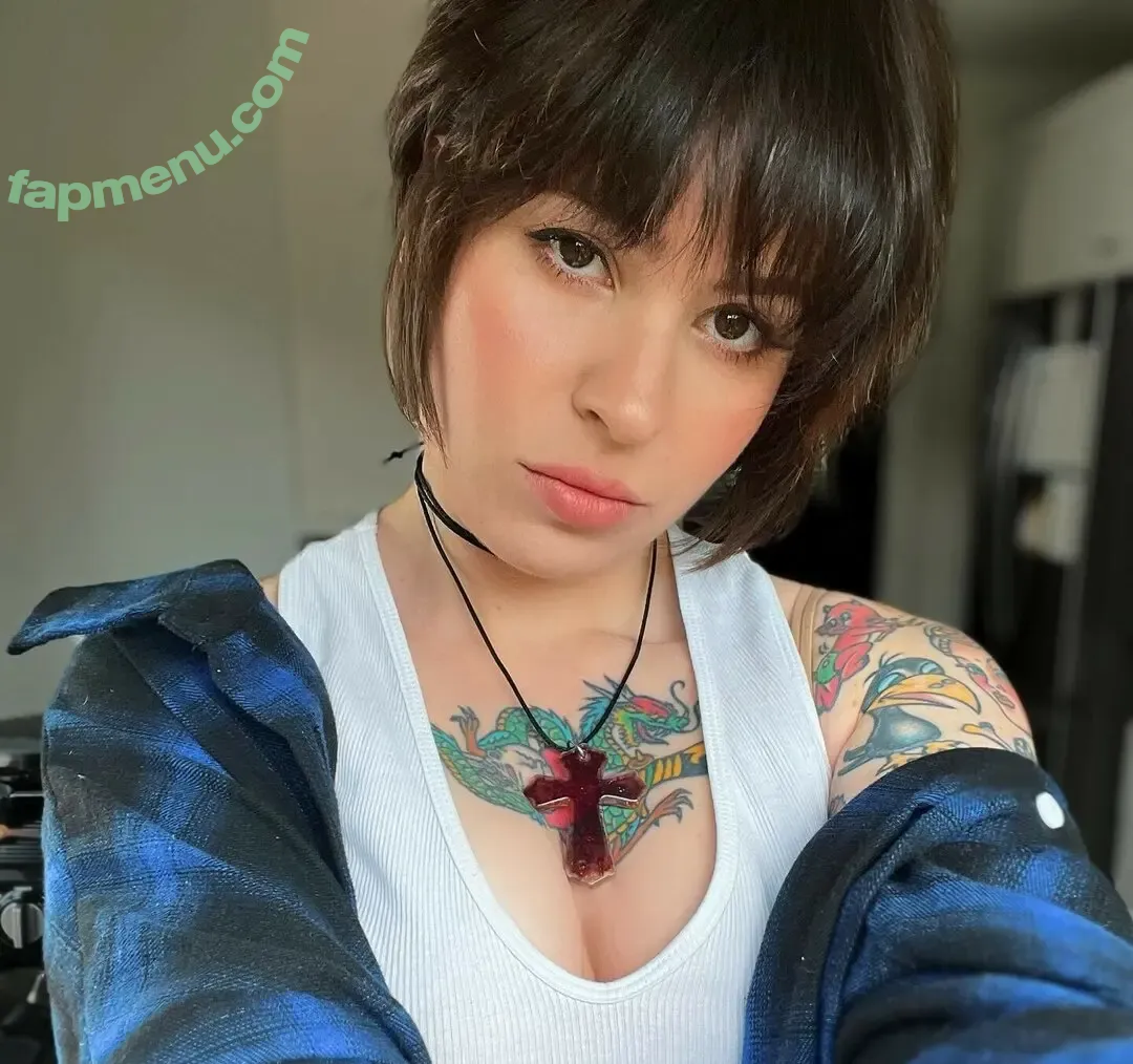 Anisa Jomha nude photo #0633 (AnisaJomha / AnisaTheGreasy / Annie Jay / anniejay)