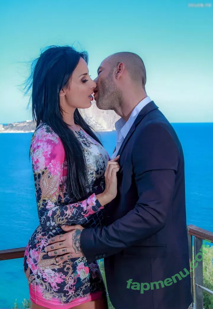 Anissa KATE nude photo #1157 (AnissaKate / AnissaKatexxx / anissakateoff)