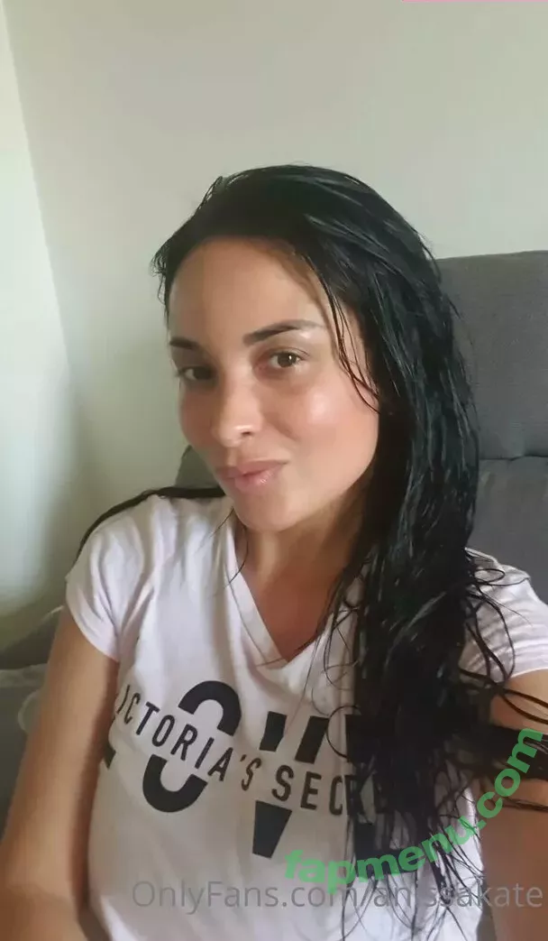 Anissa KATE nude photo #1226 (AnissaKate / Discussion Thread / anissakateoff)