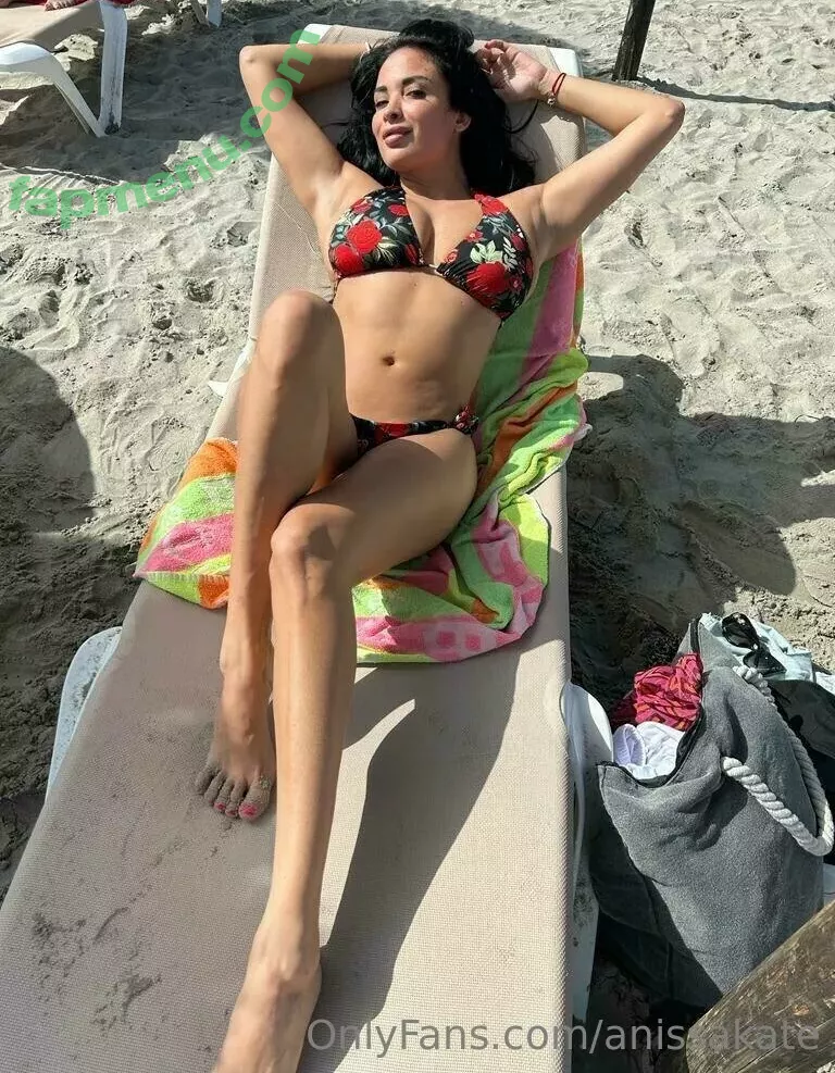 Anissa KATE nude photo #1230 (AnissaKate / Discussion Thread / anissakateoff)