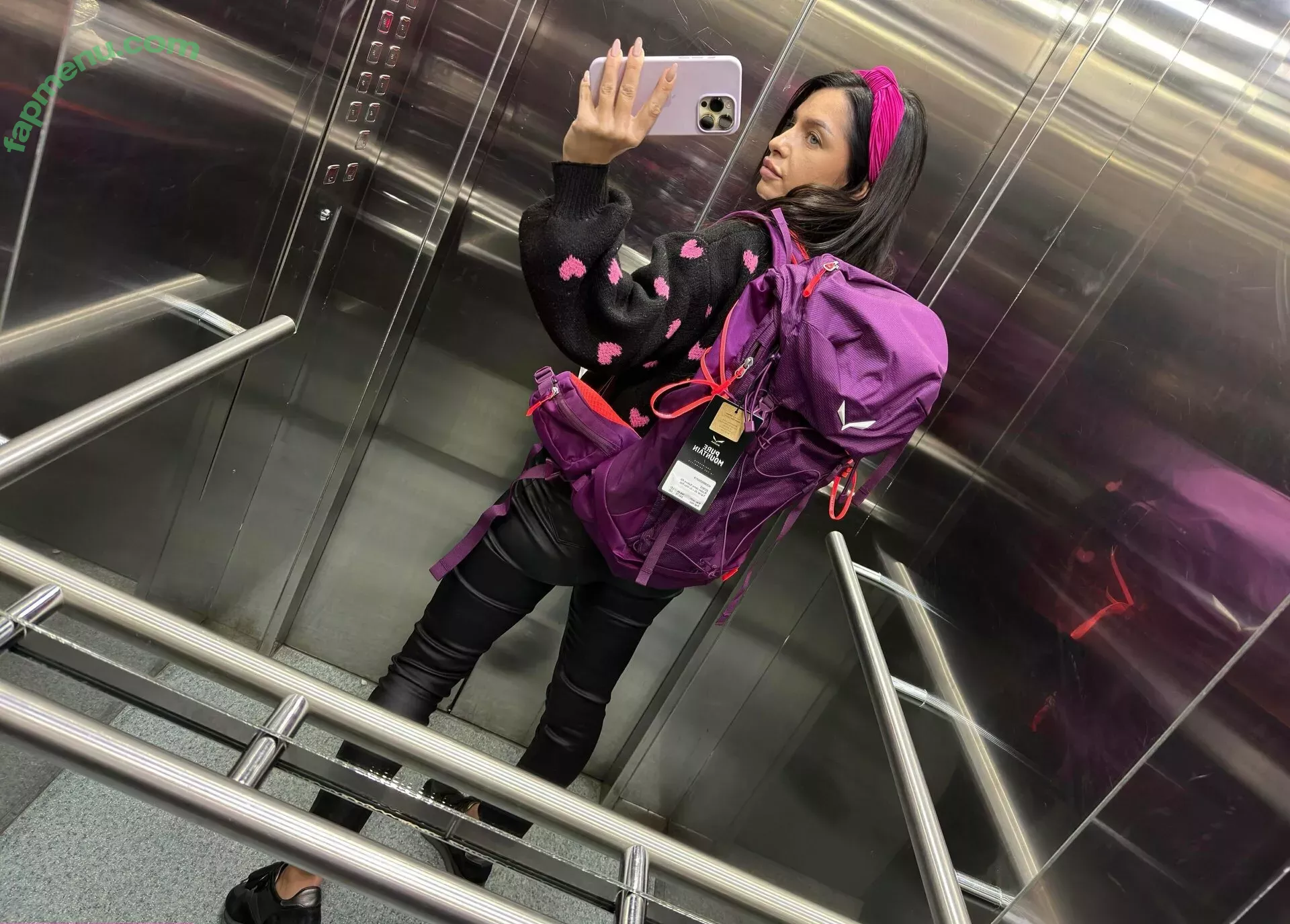 Anisyia nude photo #0240 (anisyialovee)