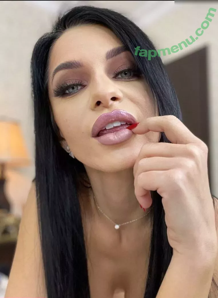 Anisyia nude photo #0403 (anisyialovee)
