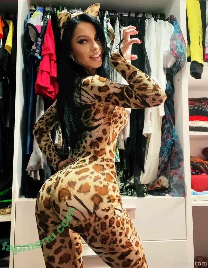 Anisyia nude photo #0513 (anisyialovee)