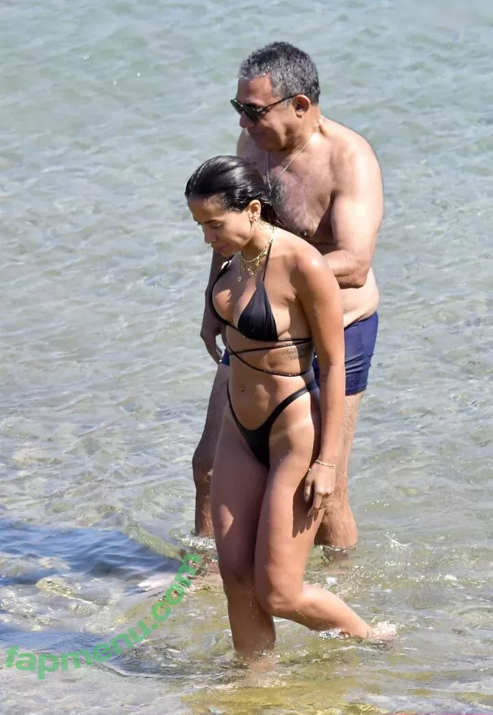Anitta nude photo #1362 (Anitta)