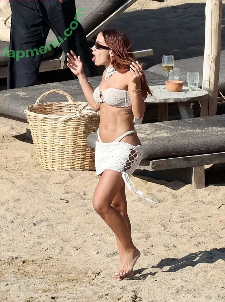 Anitta nude photo #1419 (Anitta)
