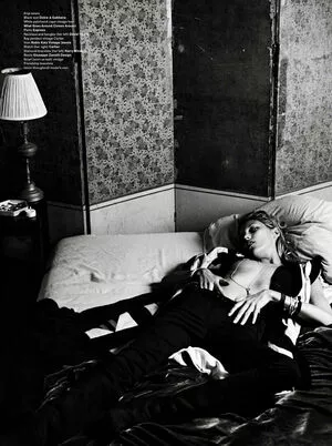 Anja Rubik / anja_rubik / anjarubikblog / anjarubikofficialfanpage nude photo #0041