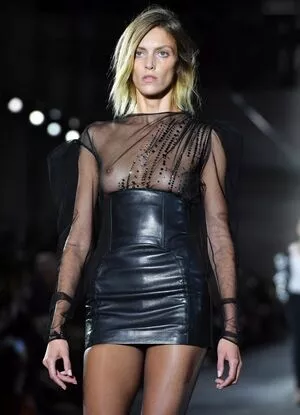 Anja Rubik / anja_rubik / anjarubikblog / anjarubikofficialfanpage nude photo #0227