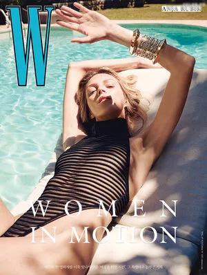 Anja Rubik / anja_rubik / anjarubikblog / anjarubikofficialfanpage nude photo #0234