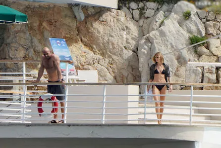 Anja Rubik / anja_rubik / anjarubikblog / anjarubikofficialfanpage nude photo #0313