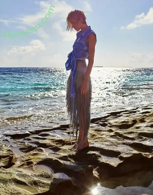 Anja Rubik / anja_rubik nude photo #0511