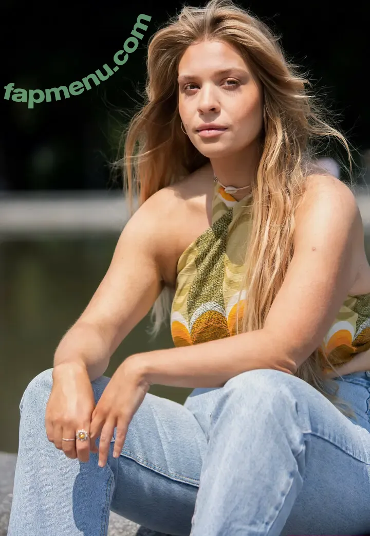 Anja Windl nude photo #0003 (Anja Windl)