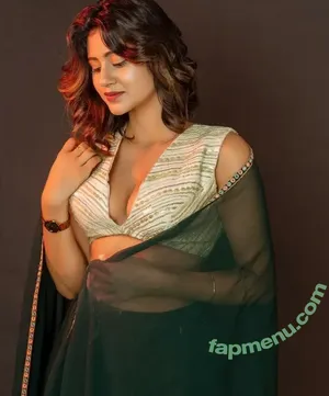 Anjali Arora / anjimaxuofficially nude photo #0024