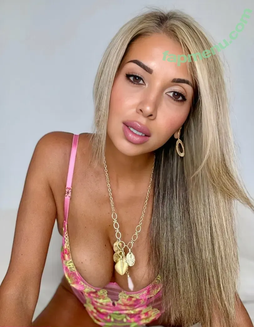 anjalikara_of nude photo #0023 (_anjalikara)