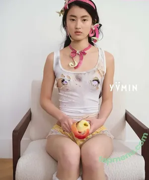  nude photo #0005
