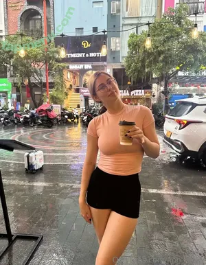 ann_emily / busstywitch / emilyann_music nude photo #0286