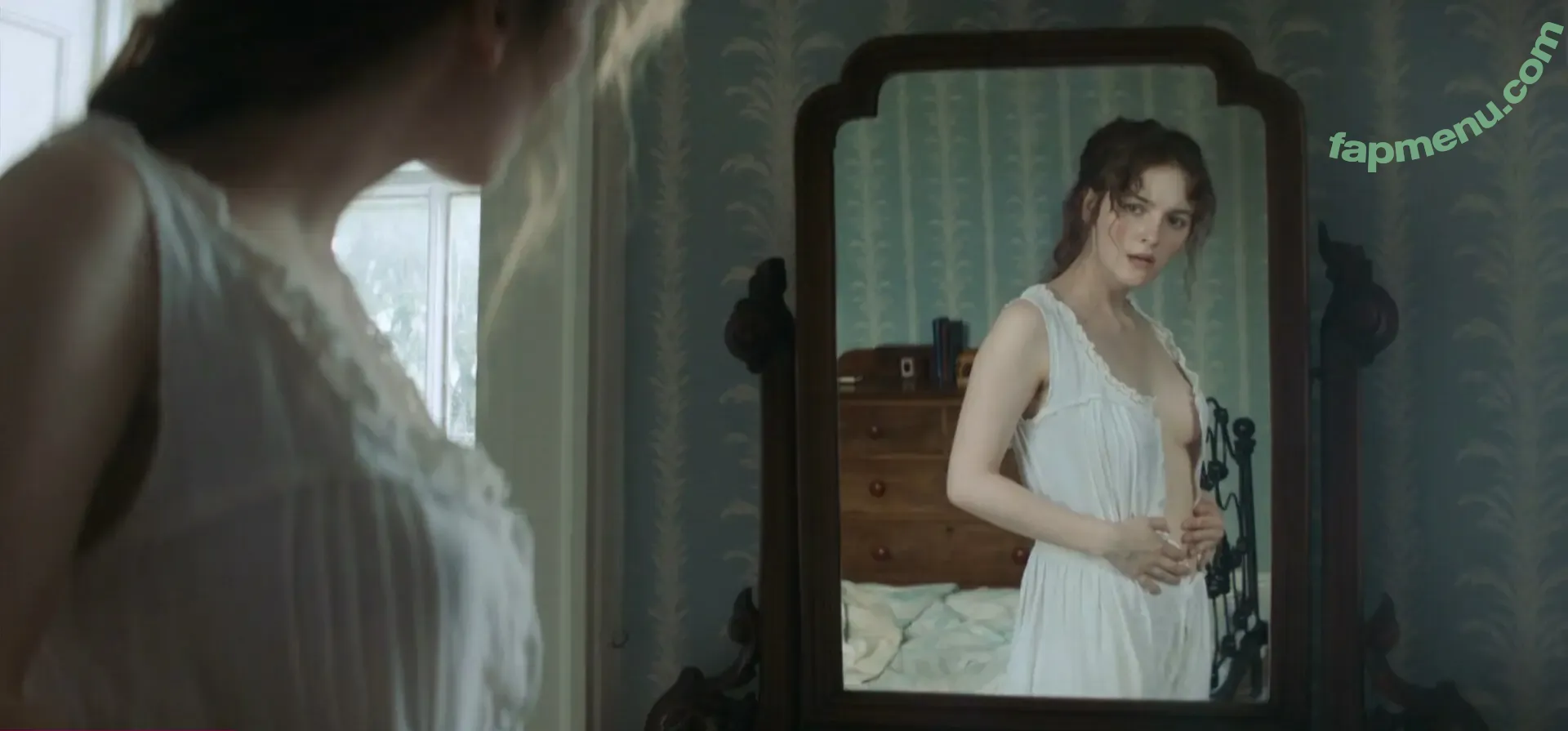 Ann Skelly nude photo #0002 (Ann Skelly)