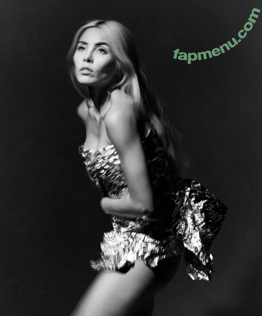 Anna Akana nude photo #0891 (AnnaAkana / wonderlandstudios)