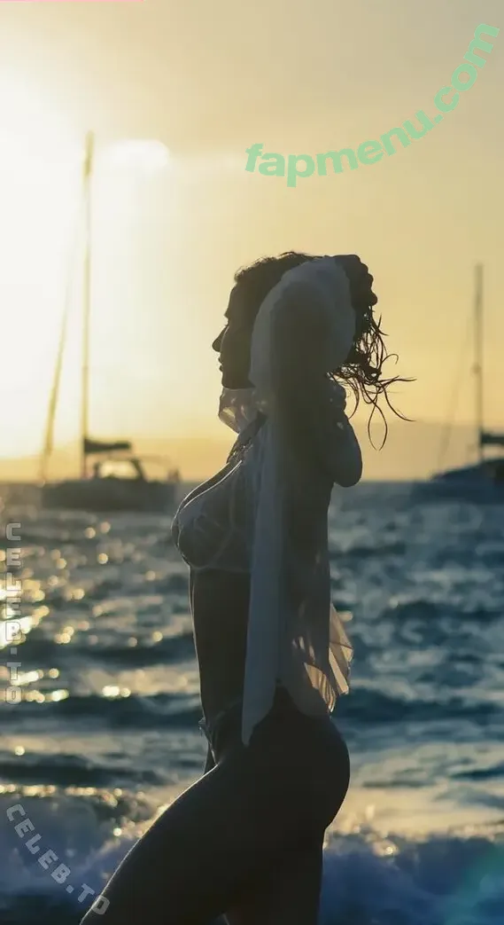 Anna Arevalo nude photo #0398 (anamile / anna.are_)