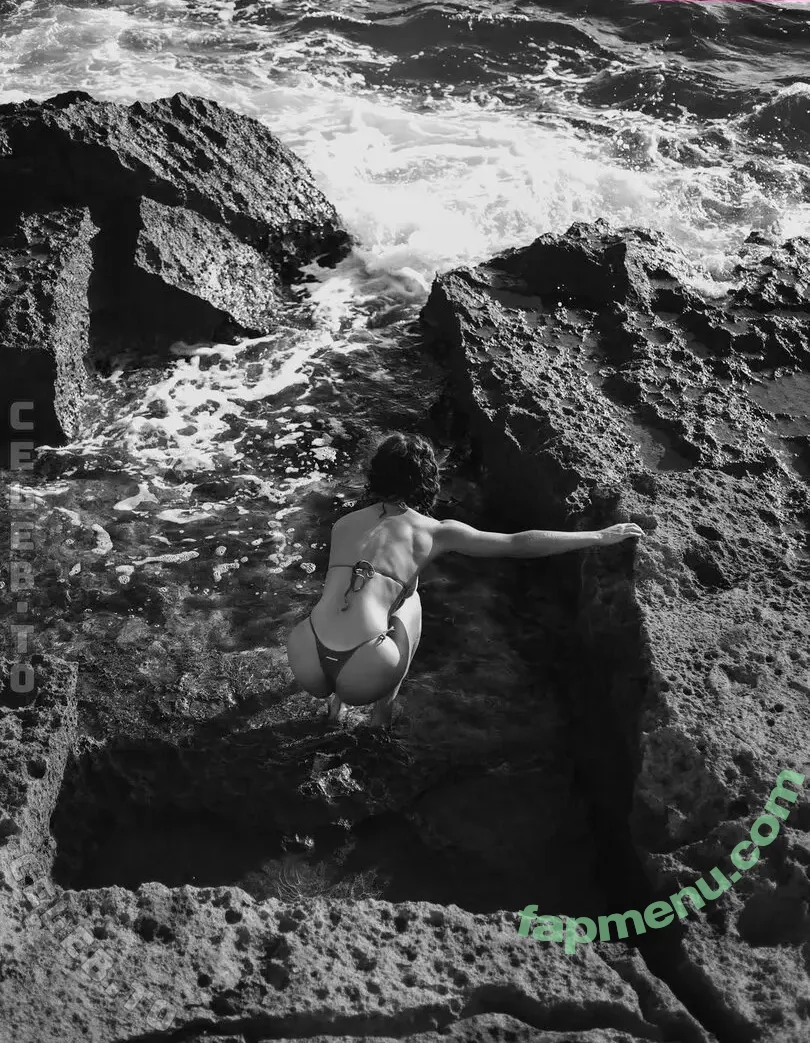 Anna Arevalo nude photo #0408 (anamile / anna.are_)