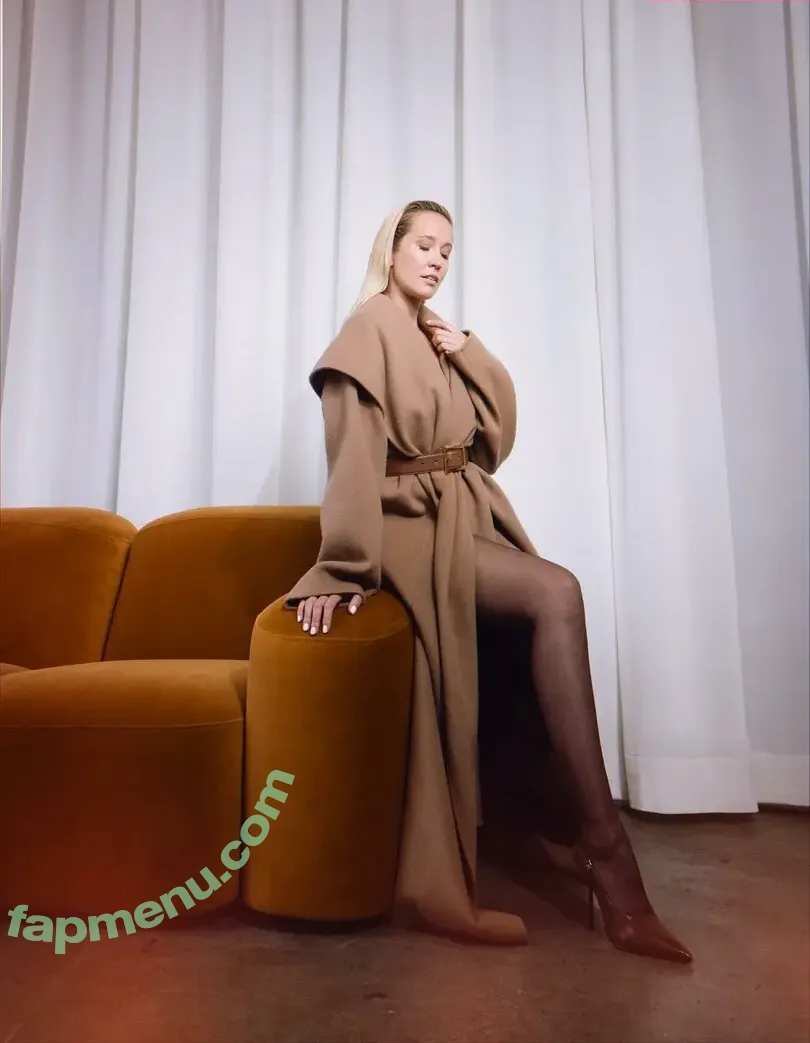 Anna Camp nude photo #0127 (therealannacamp)