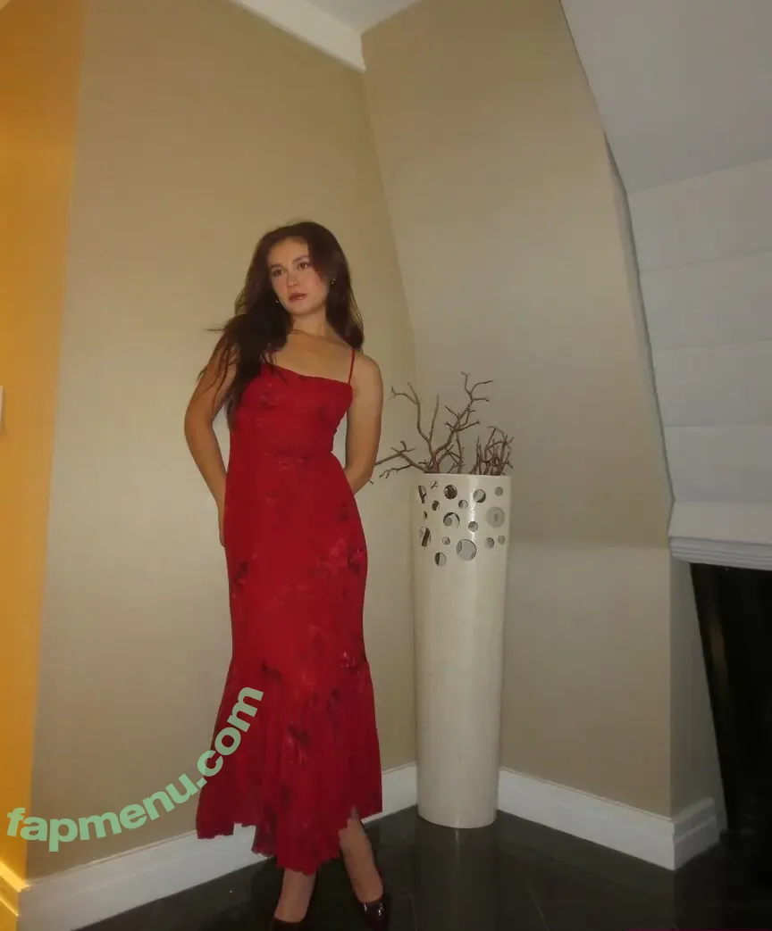 Anna Cathcart nude photo #0040 (annacathcart)