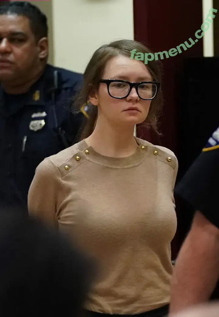Anna Delvey nude photo #0004 (Anna Delvey)