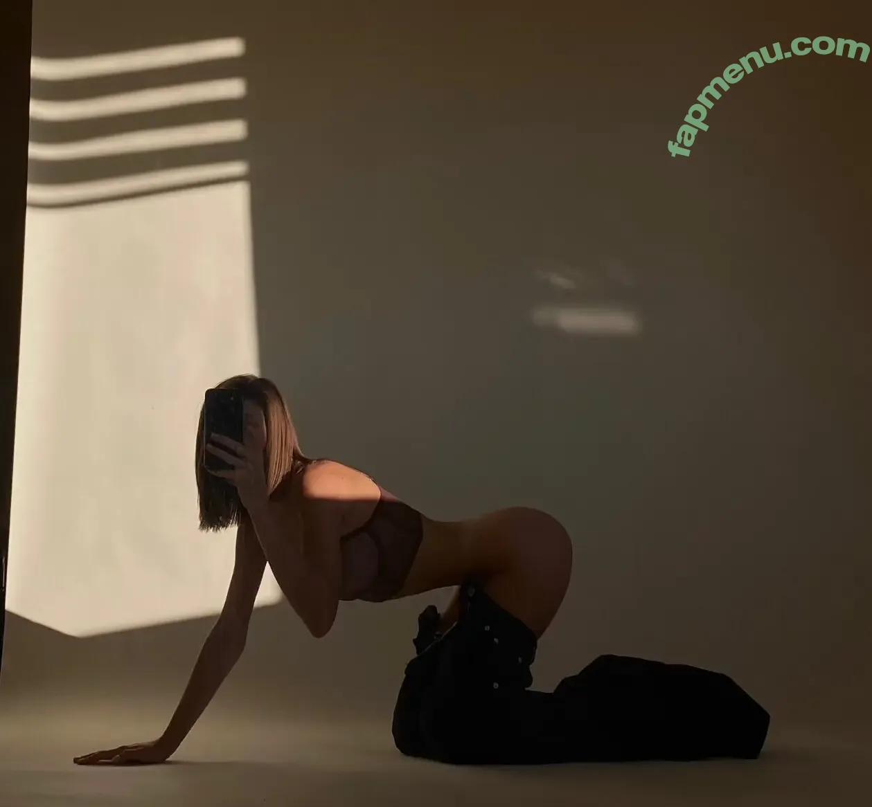 Anna Dubowick nude photo #0007 (annadbwck / annadubowick)