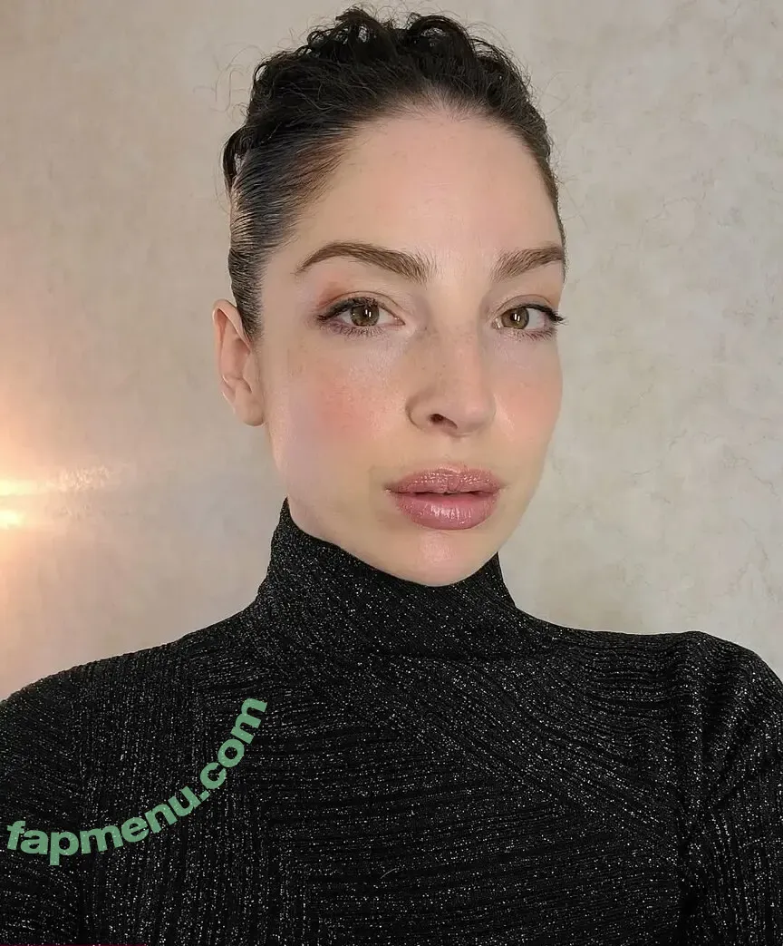 Anna Hopkins nude photo #0050 (annabanana_hops)