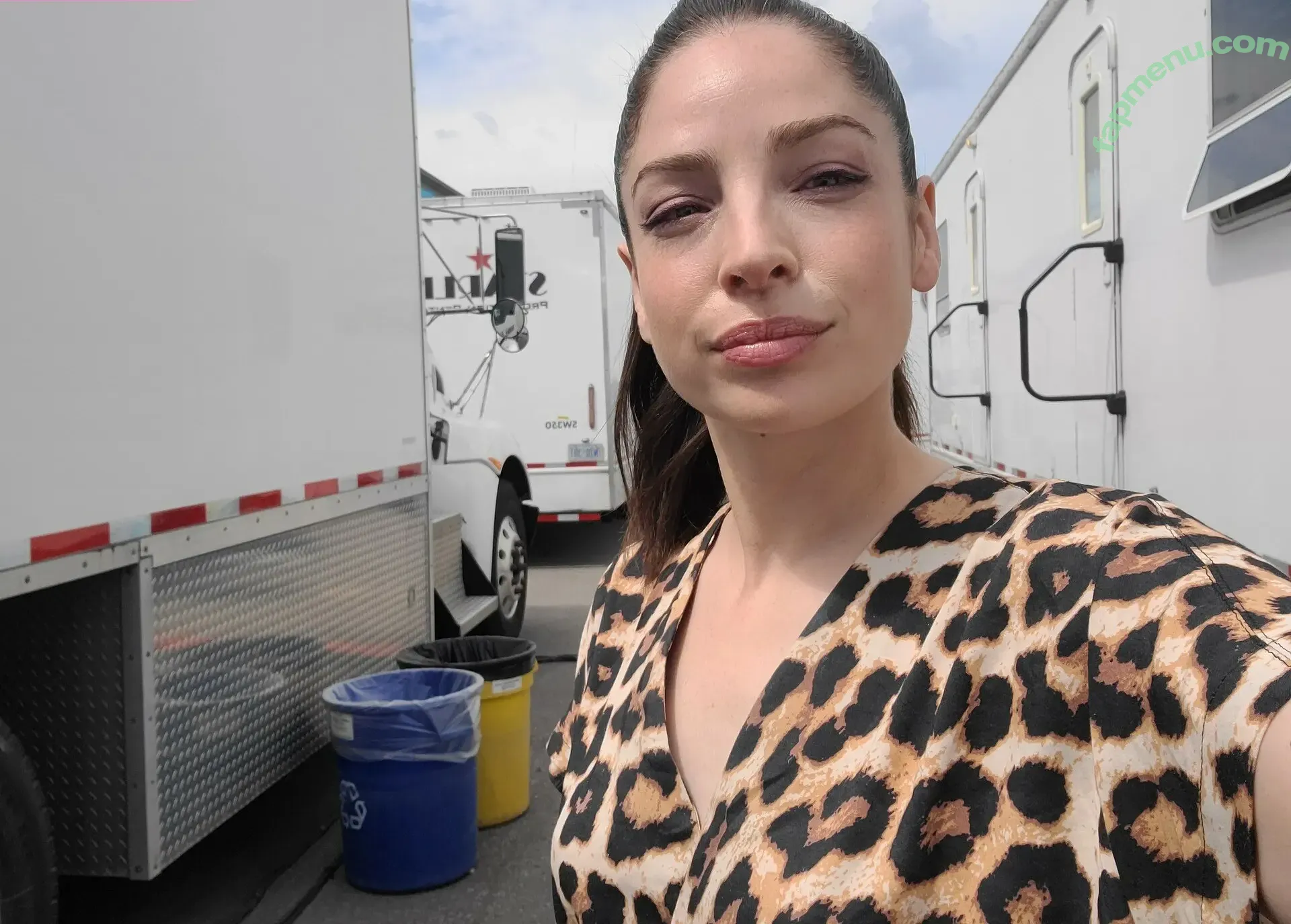 Anna Hopkins nude photo #0056 (annabanana_hops)