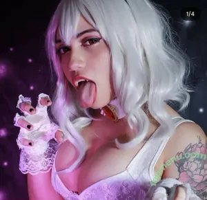 Anna Kamiari / Bxnnybruises / annacalamari / strawbxnny_ / strawbxnny__ nude photo #0002
