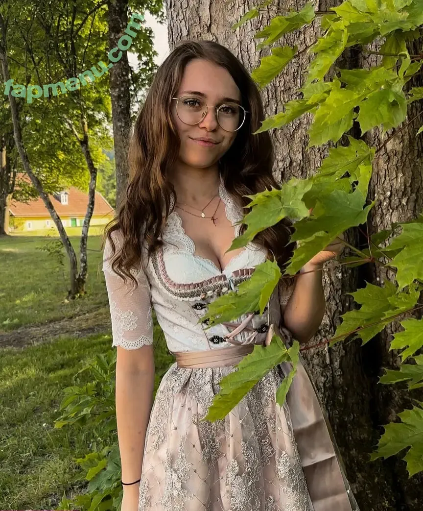 Anna Kauer nude photo #0023 (anna_kauer / anna_kauer04)