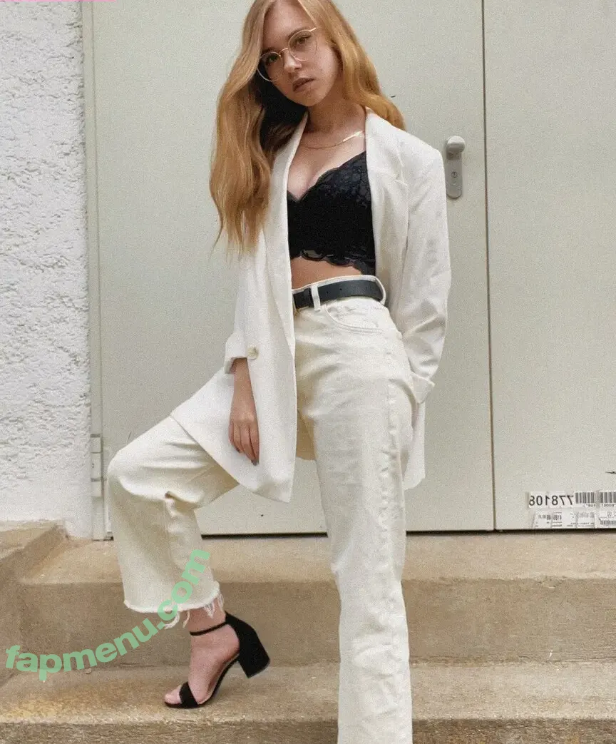 Anna Kauer nude photo #0036 (anna_kauer / anna_kauer04)