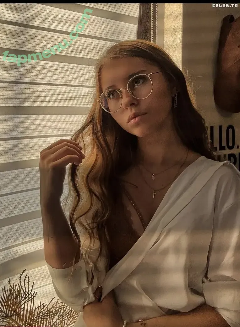 Anna Kauer nude photo #0074 (anna_kauer / anna_kauer04)