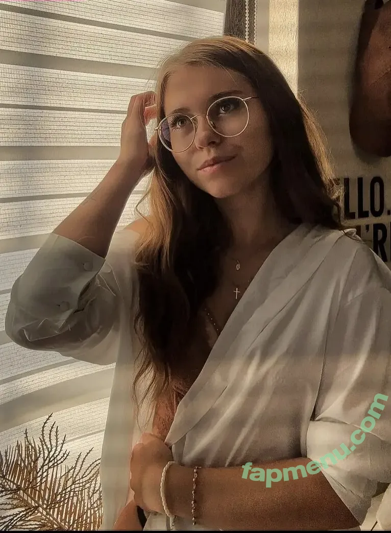 Anna Kauer nude photo #0077 (anna_kauer / anna_kauer04)