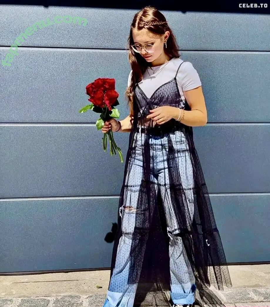 Anna Kauer nude photo #0081 (anna_kauer / anna_kauer04)