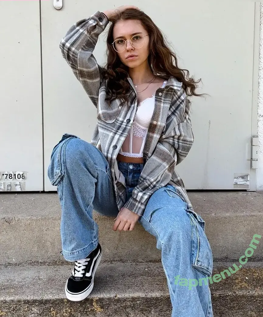 Anna Kauer nude photo #0092 (anna_kauer / anna_kauer04)