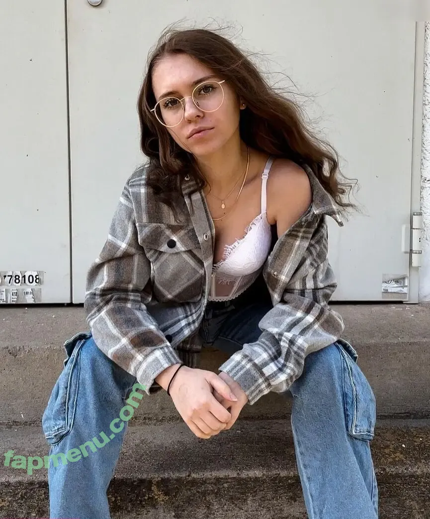 Anna Kauer nude photo #0094 (anna_kauer / anna_kauer04)