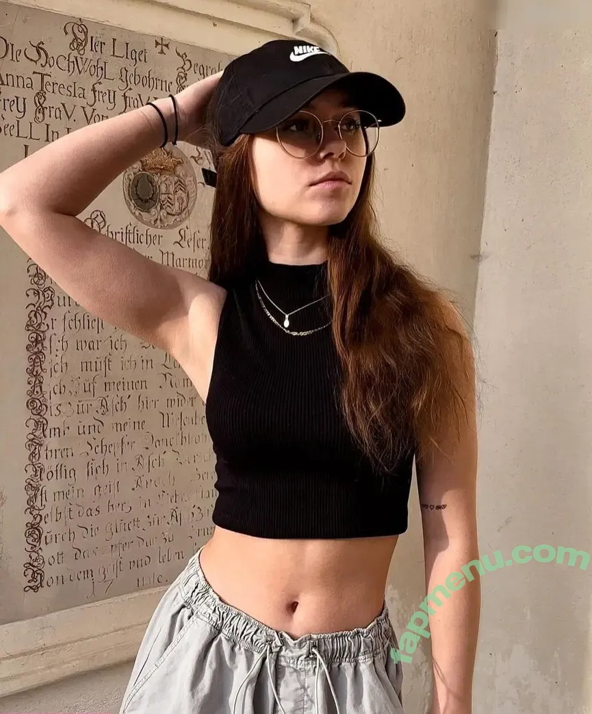 Anna Kauer nude photo #0096 (anna_kauer / anna_kauer04)