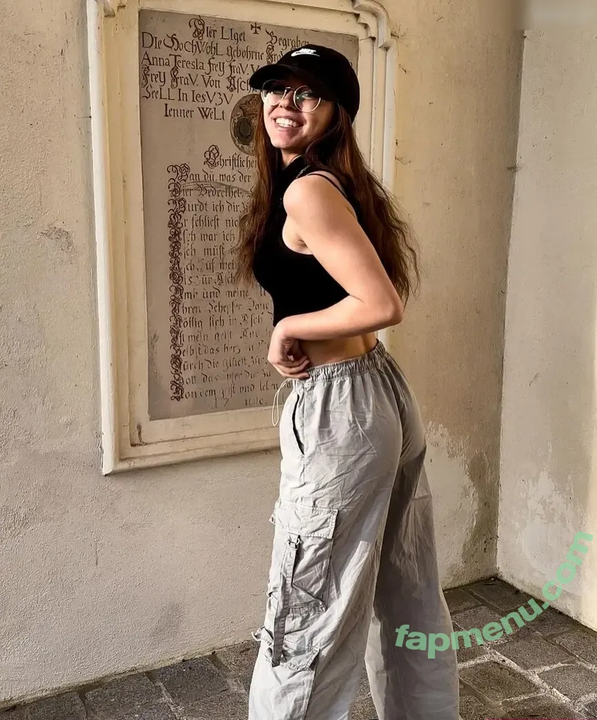 Anna Kauer nude photo #0100 (anna_kauer / anna_kauer04)