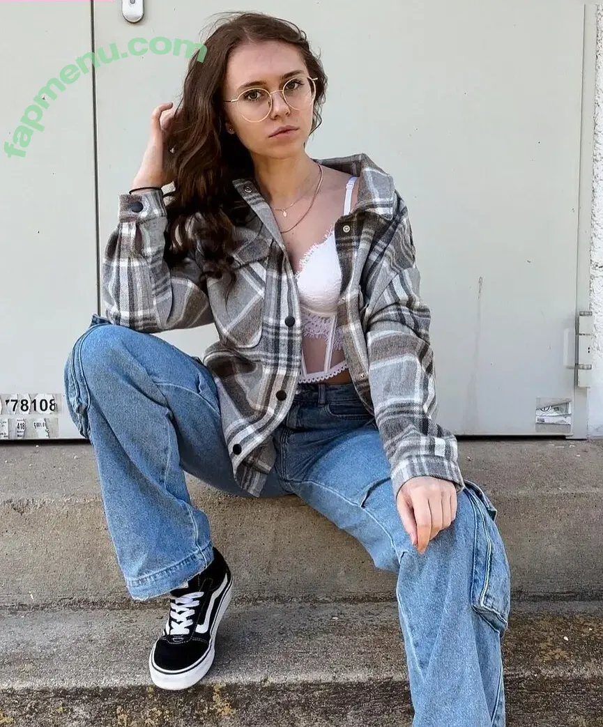 Anna Kauer nude photo #0107 (anna_kauer / anna_kauer04)